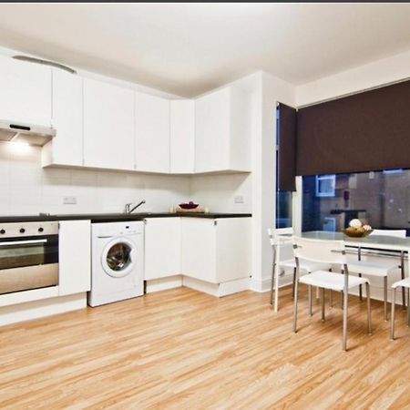 Budget Double Room Close To Leeds University And City Centre Exterior photo